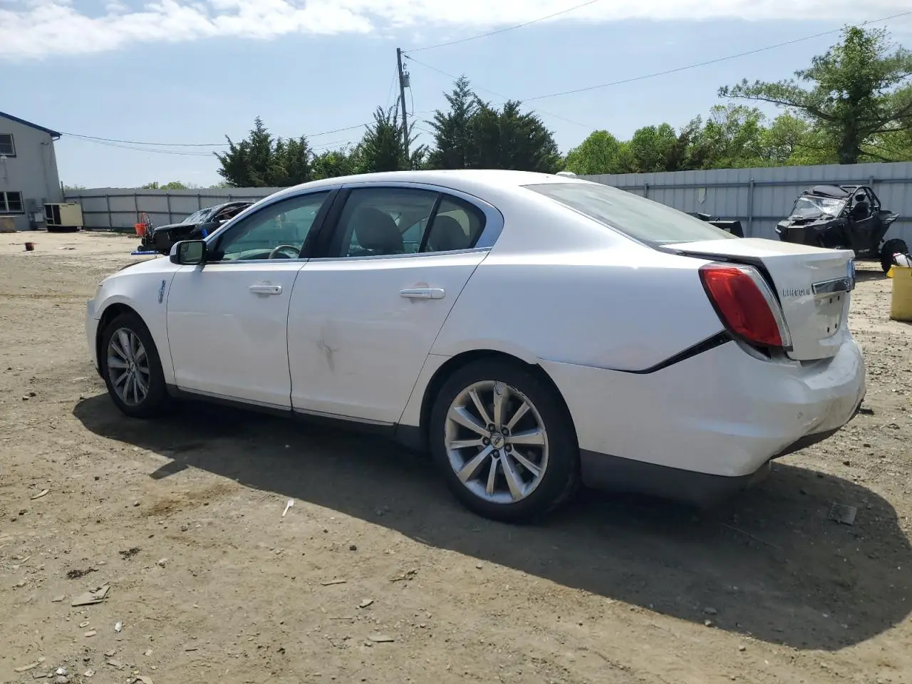 LINCOLN MKS 2010 WHITE Photo 5