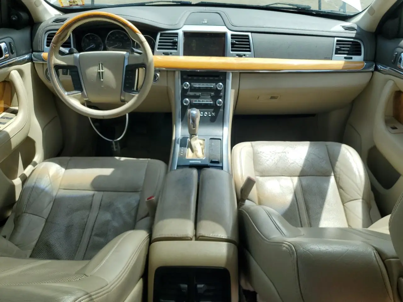 LINCOLN MKS 2010 WHITE Photo 11