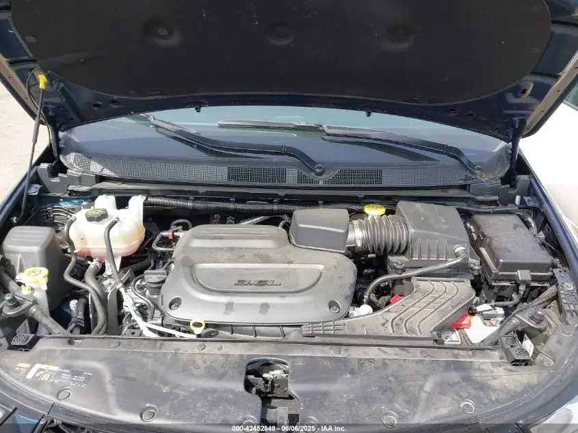 CHRYSLER PACIFICA 2023  Photo 2