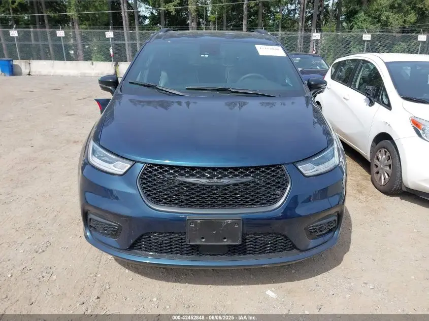 CHRYSLER PACIFICA 2023  Photo 5