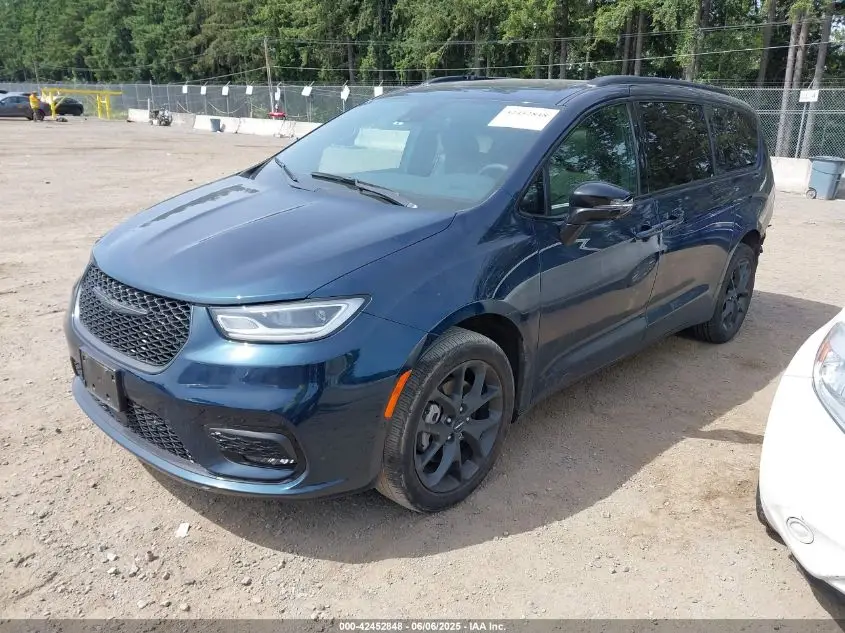 CHRYSLER PACIFICA 2023  Photo 10