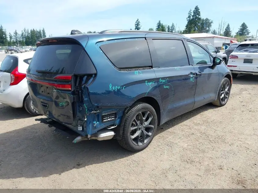 CHRYSLER PACIFICA 2023  Photo 12