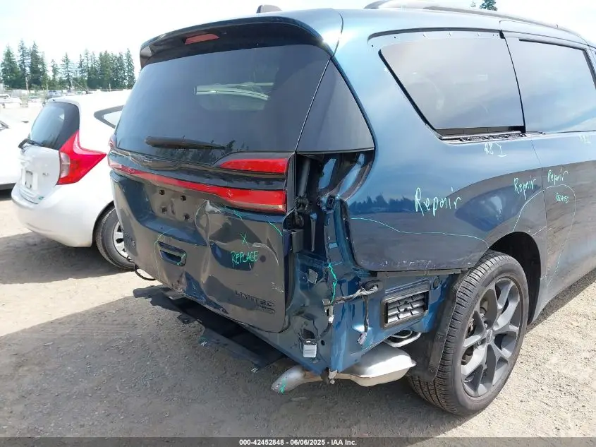 CHRYSLER PACIFICA 2023  Photo 14