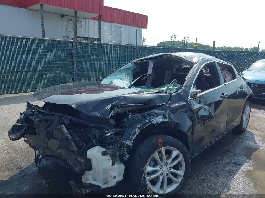 CHEVROLET MALIBU 2018  Photo 10