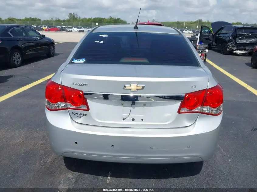 CHEVROLET CRUZE 2012  Photo 8