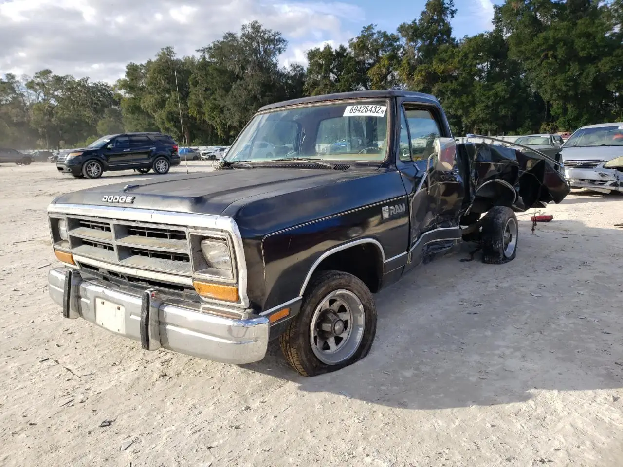 DODGE D SERIES 1986. Lot# 69426432. VIN 1B7HD14TXGS016934. Photo 1