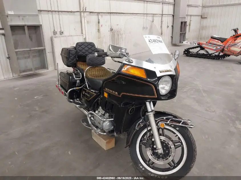 HONDA GL1100 1982. Lot# 42482960. VIN 1HFSC0211CA210097. Photo 1