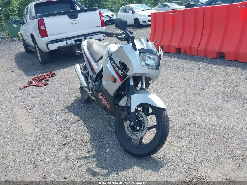 KAWASAKI EX250 2005. Lot# 42517404. VIN JKAEXMF155DA11159. Photo 1