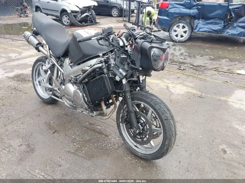 HONDA VFR800 2007. Lot# 41921494. VIN JH2RC46837M900033. Photo 1