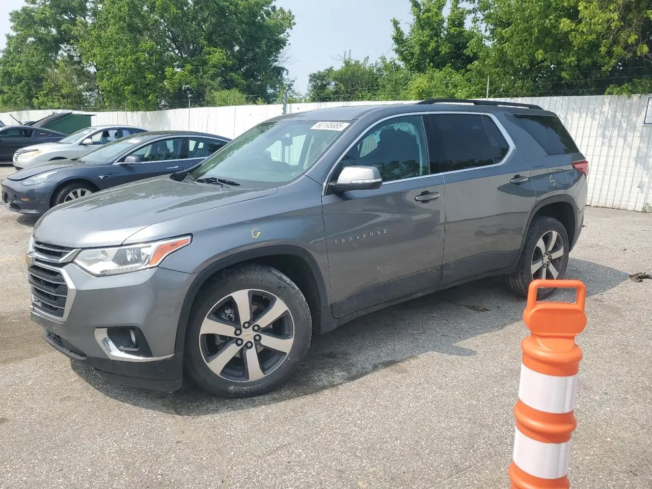 CHEVROLET TRAVERSE 2021. Lot# 60195885. VIN 1GNEVHKW2MJ216527. Photo 1