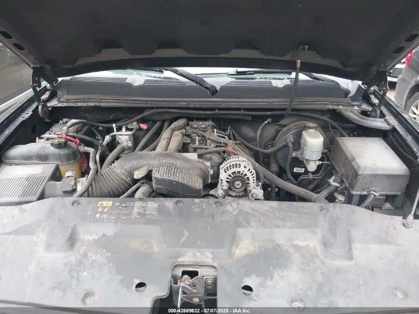 CHEVROLET SILVERADO 1500 2011 BLACK Photo 2