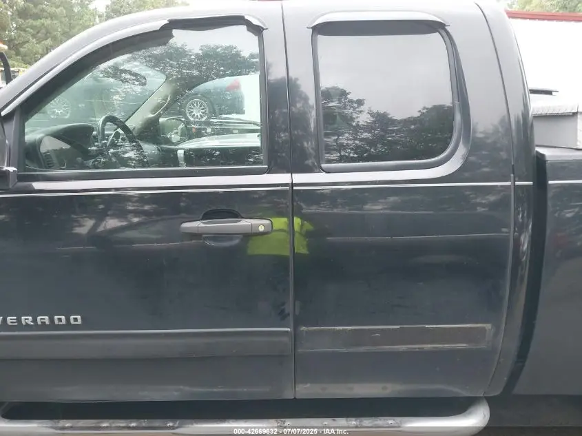 CHEVROLET SILVERADO 1500 2011 BLACK Photo 6