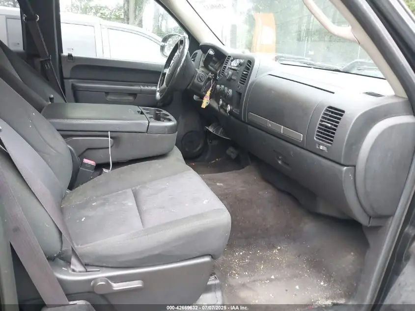 CHEVROLET SILVERADO 1500 2011 BLACK Photo 12