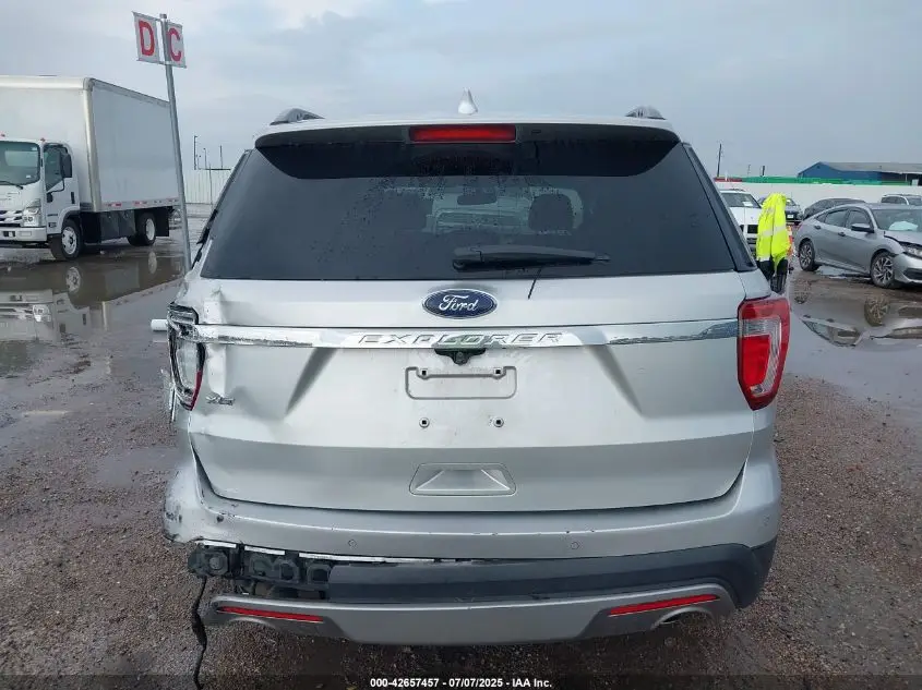 FORD EXPLORER 2017 SILVER Photo 7