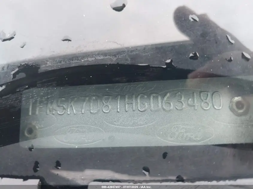 FORD EXPLORER 2017 SILVER Photo 8