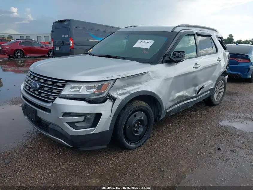 FORD EXPLORER 2017 SILVER Photo 9