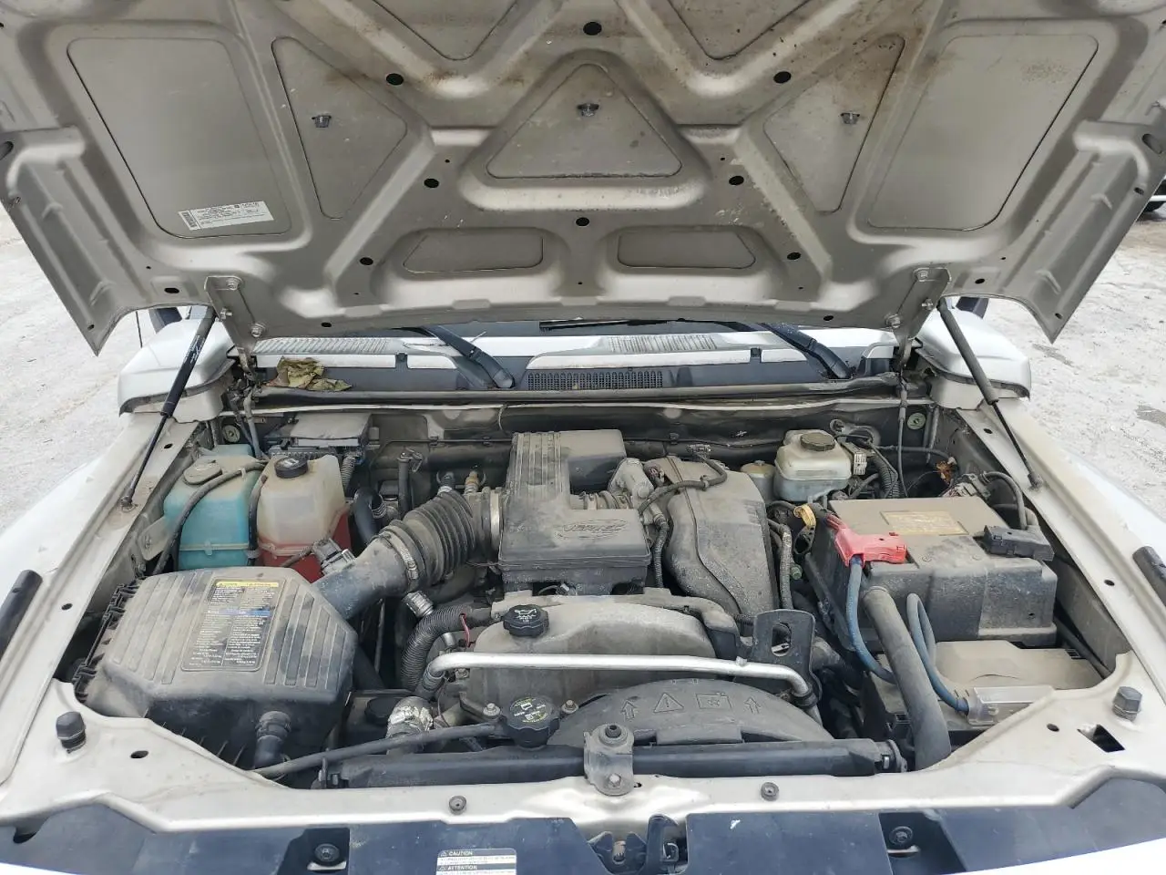 HUMMER H3 2008 TAN Photo 4