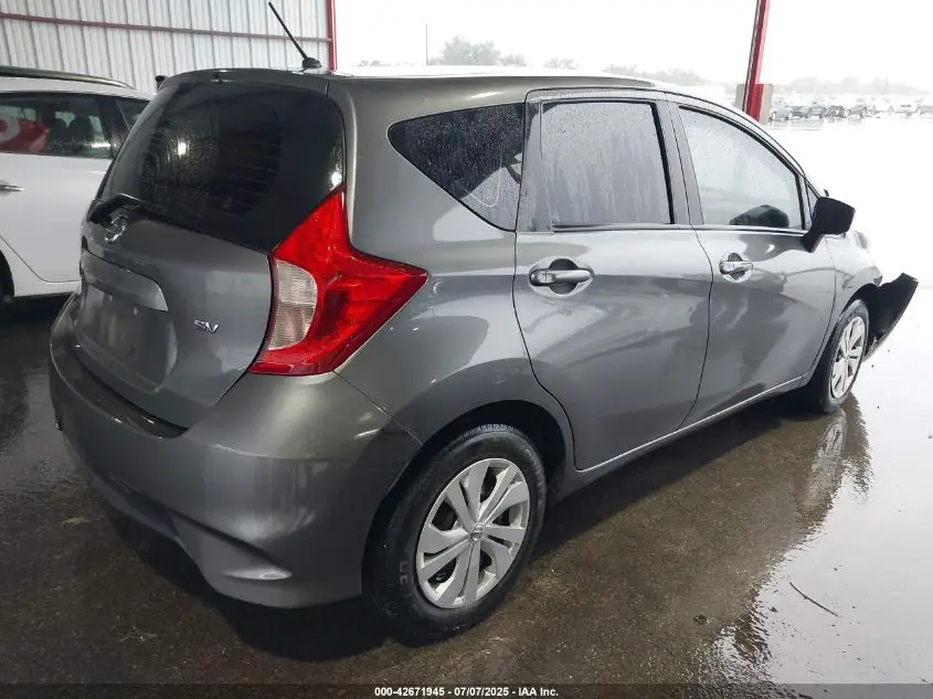 NISSAN VERSA NOTE 2019 GRAY Photo 11