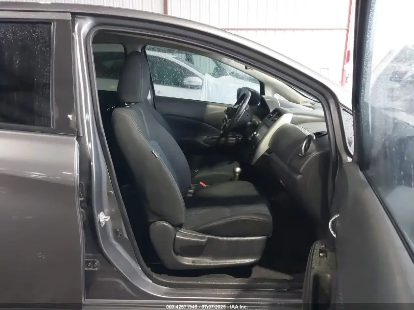 NISSAN VERSA NOTE 2019 GRAY Photo 12