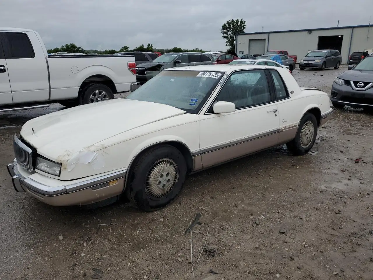 BUICK RIVIERA 1989. Lot# 58179325. VIN 1G4EZ11C6KU420864. Photo 1