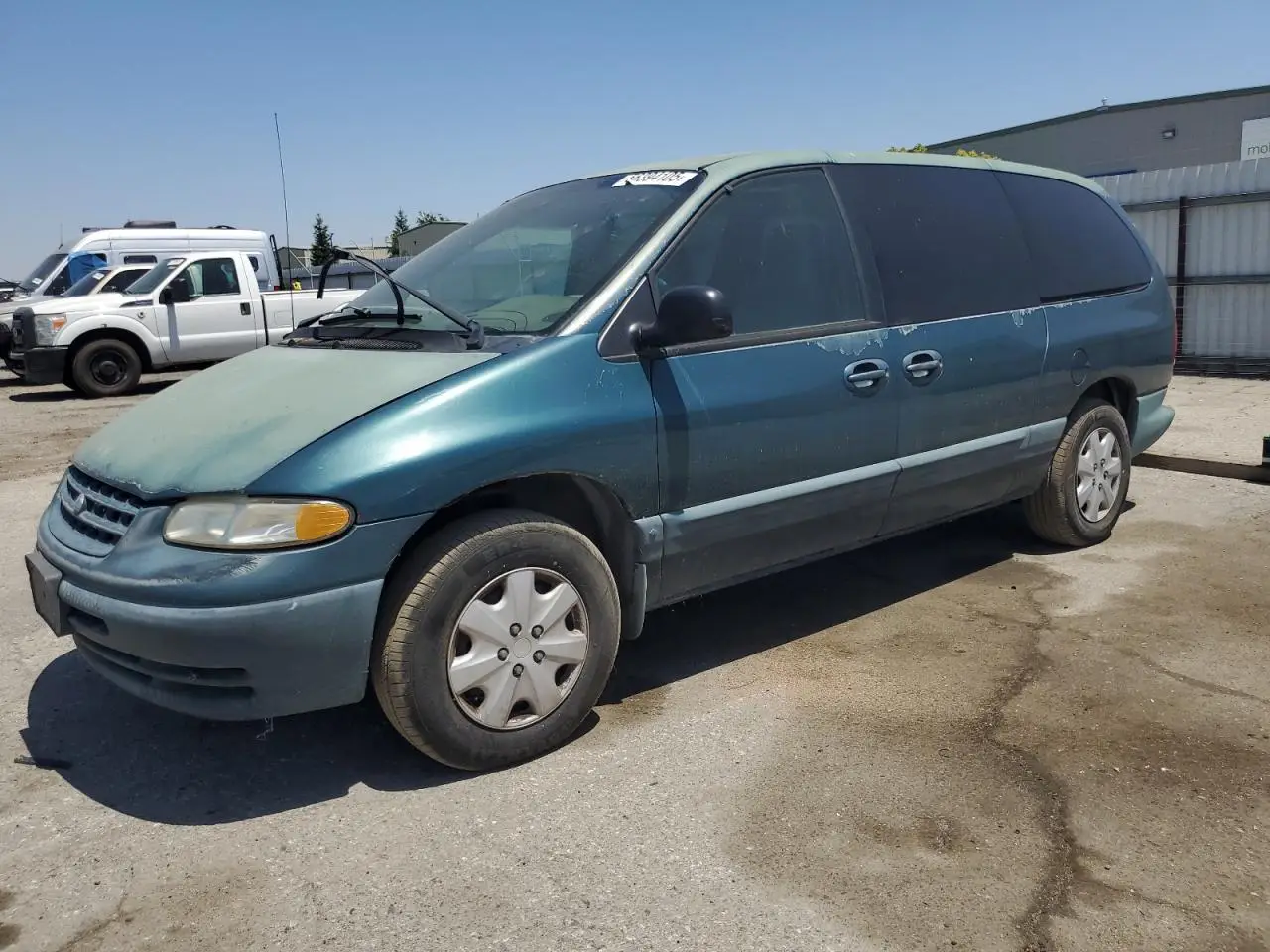 PLYMOUTH MINIVAN 2000. Lot# 56394105. VIN 2P4GP44G1YR544464. Photo 1