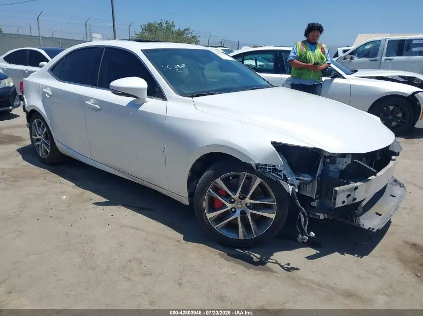 LEXUS IS 200T 2016. Lot# 42803948. VIN JTHBA1D25G5005875. Photo 1
