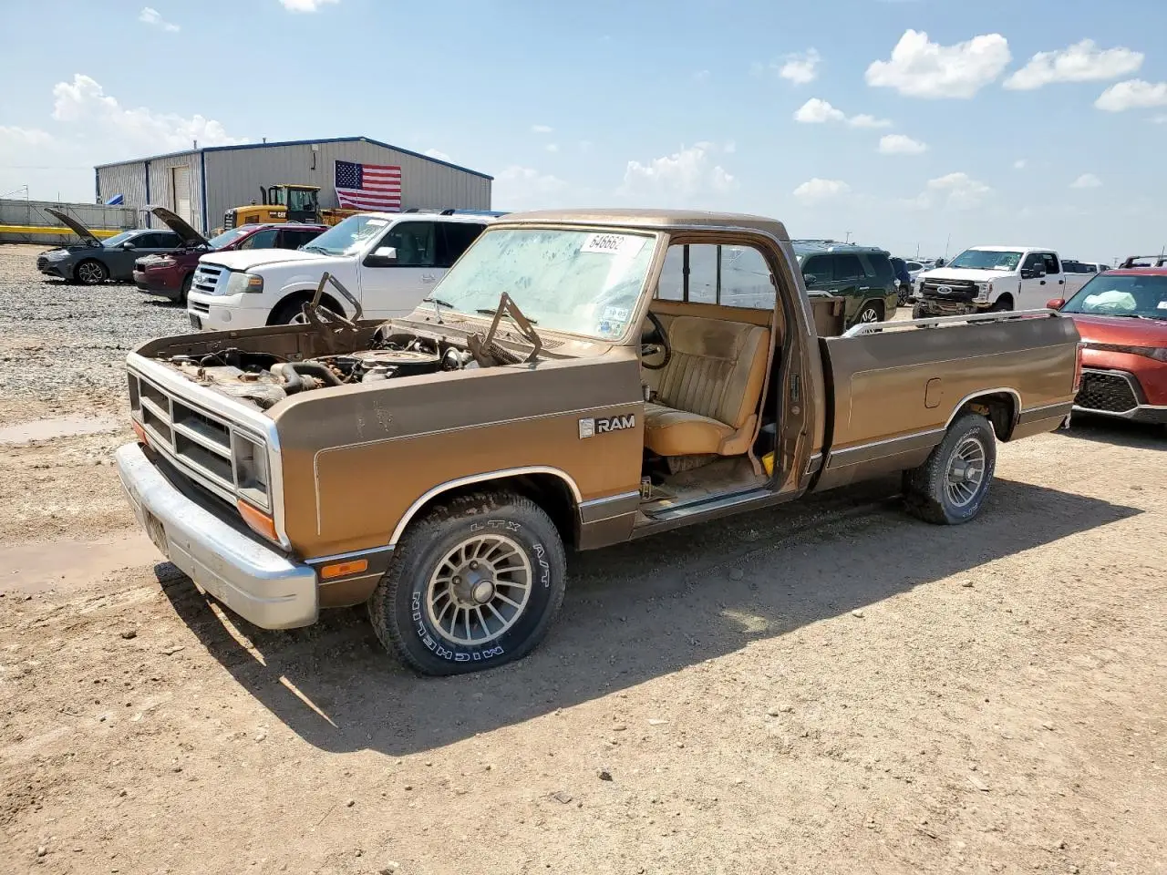 DODGE D SERIES 1988. Lot# 64666265. VIN 1B7HD14W8JS789371. Photo 1