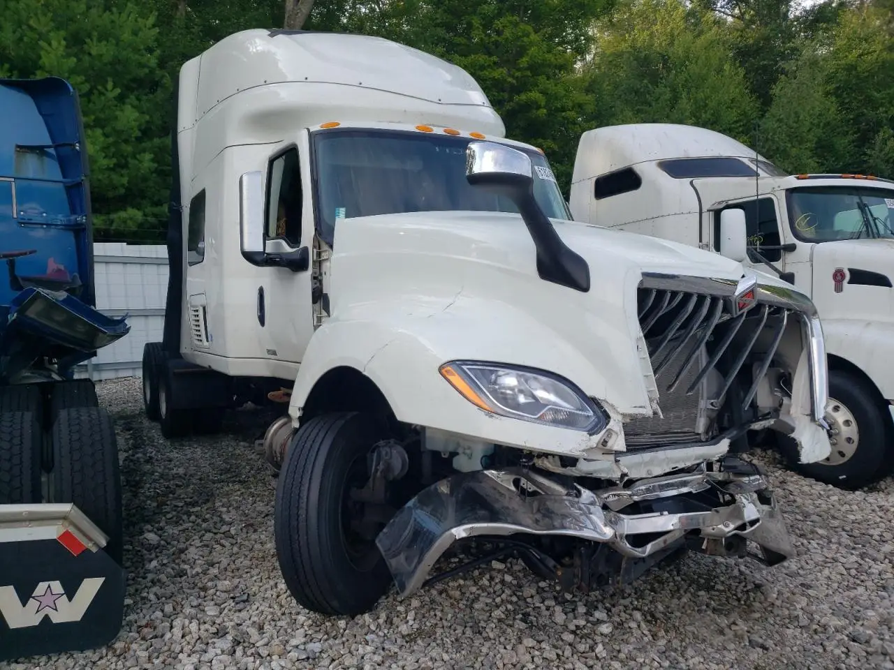 INTERNATIONAL ALL MODELS 2023. Lot# 61824685. VIN 3HSDZAPR8PN329877. Photo 1