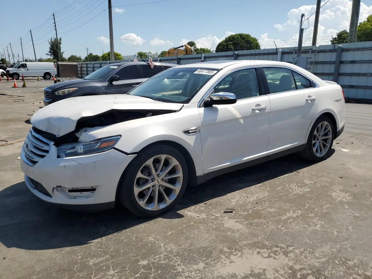 FORD TAURUS 2015. Lot# 66477805. VIN 1FAHP2F88FG158454. Photo 1