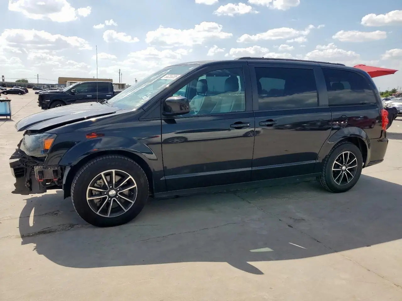 DODGE CARAVAN 2018. Lot# 66255355. VIN 2C4RDGEG1JR281114. Photo 1