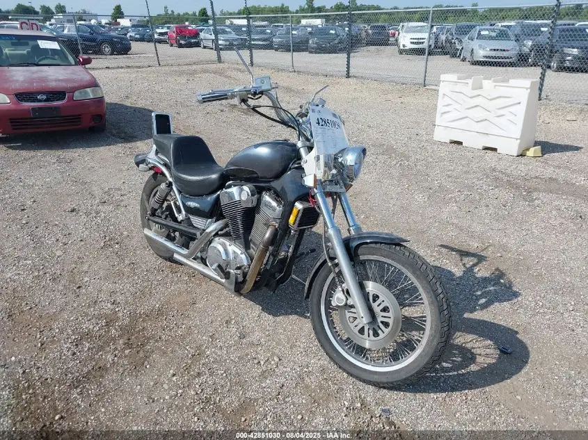 SUZUKI VS1400 2003. Lot# 42851030. VIN JS1VX51L132101834. Photo 1