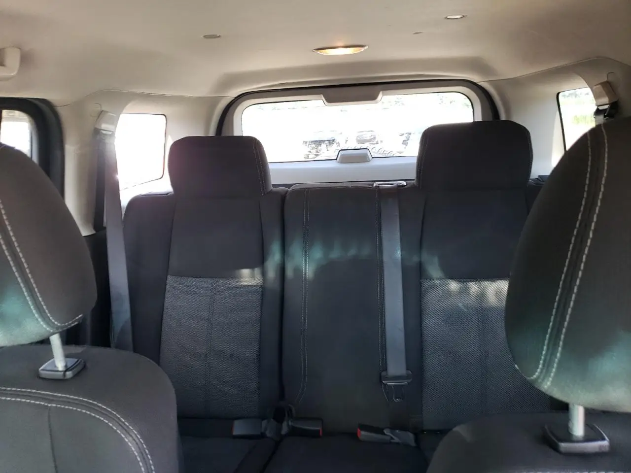 HUMMER H3 2010 BLACK Photo 2