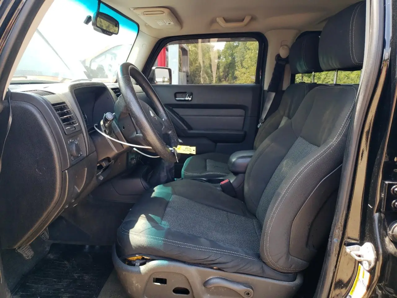 HUMMER H3 2010 BLACK Photo 11