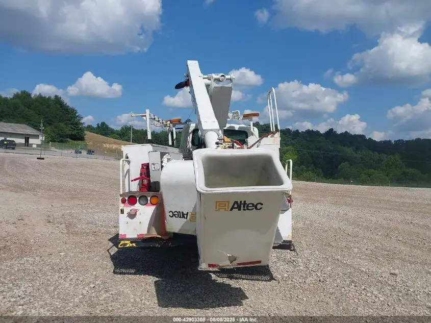 1HTMMAAL09H066330 INTERNATIONAL 4000 2009 WHITE Photo 16