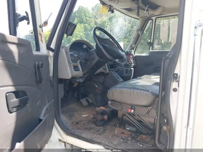 1HTMMAAL09H066330 INTERNATIONAL 4000 2009 WHITE Photo 6