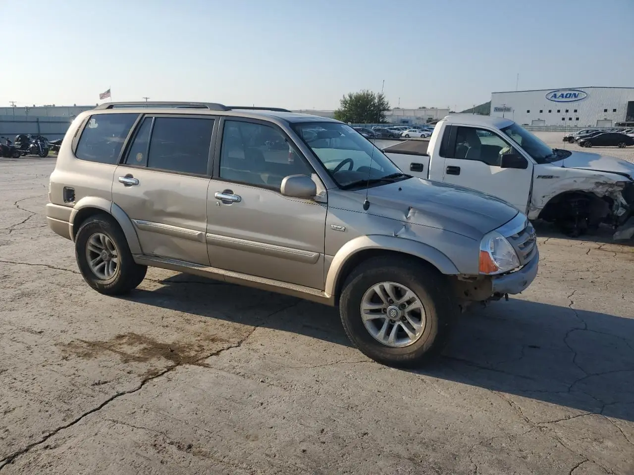 SUZUKI XL7 2005 TAN Photo 8