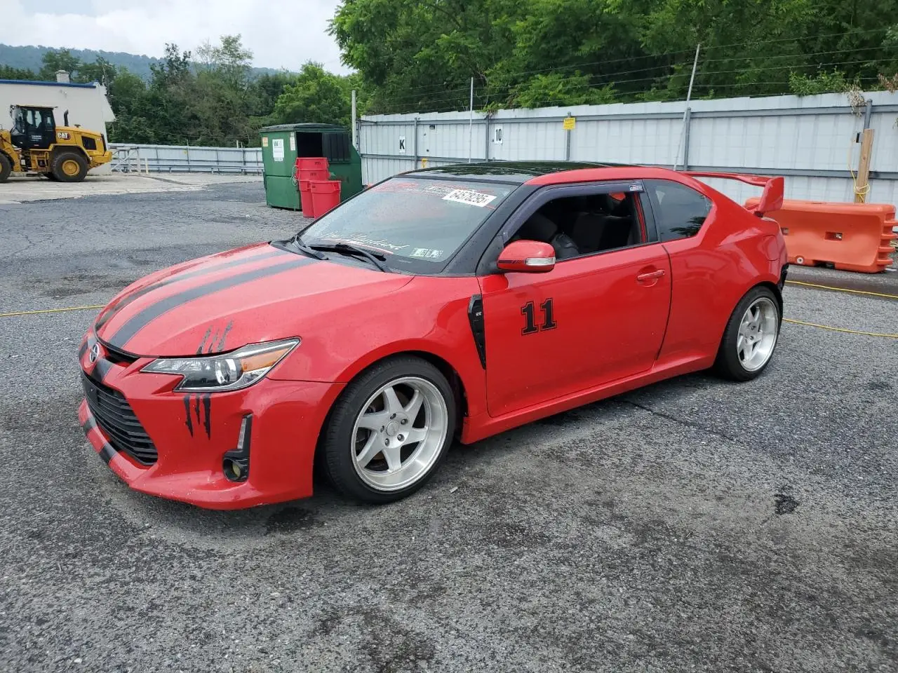 TOYOTA SCION 2015. Lot# 64578295. VIN JTKJF5C71F3089506. Photo 1