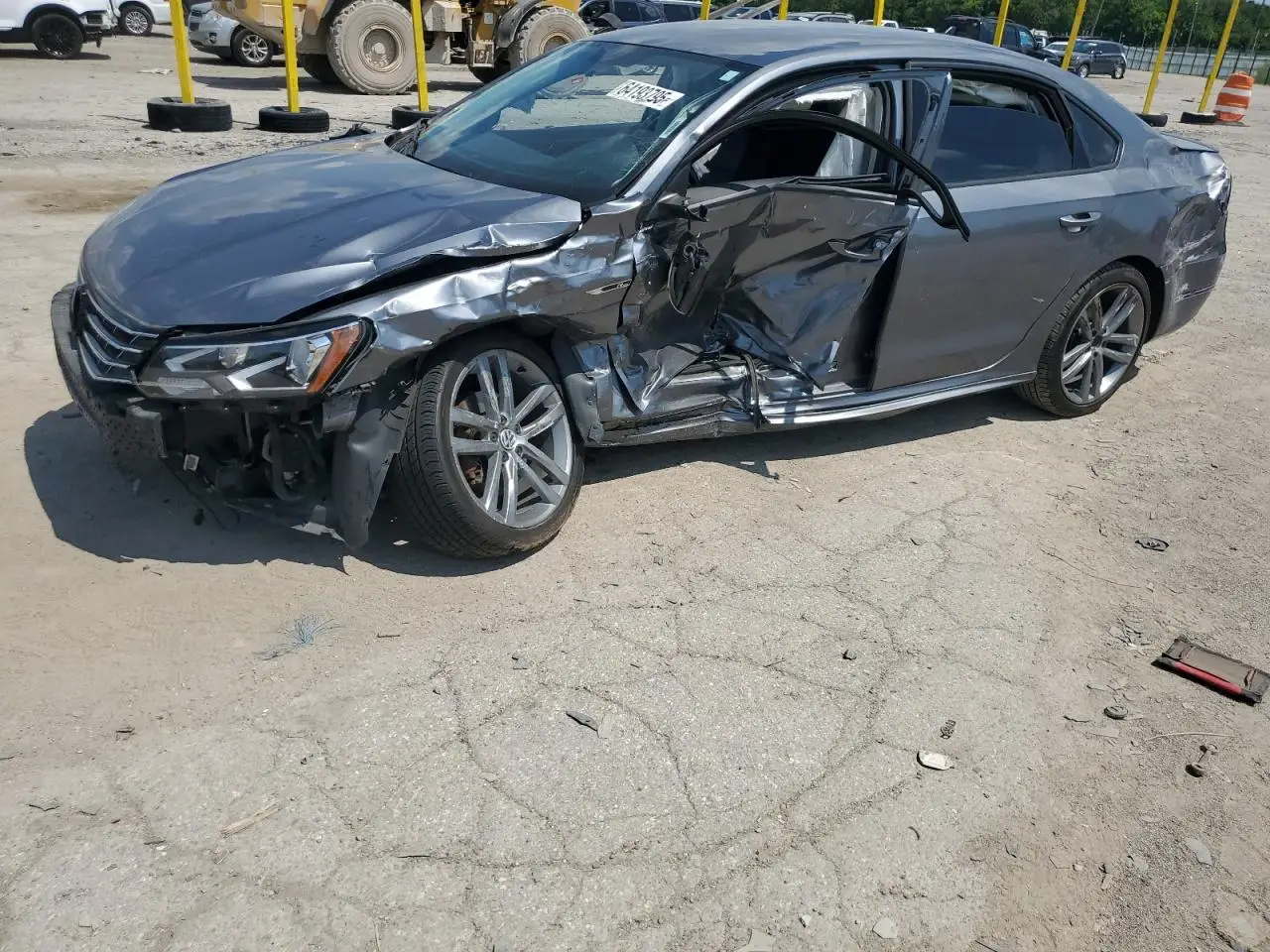 VOLKSWAGEN PASSAT 2018. Lot# 64193795. VIN 1VWAA7A31JC051622. Photo 1