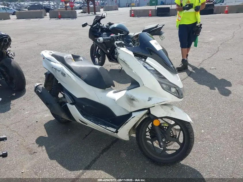 HONDA WW150 2021. Lot# 42947573. VIN RLHKF4712MY000117. Photo 1