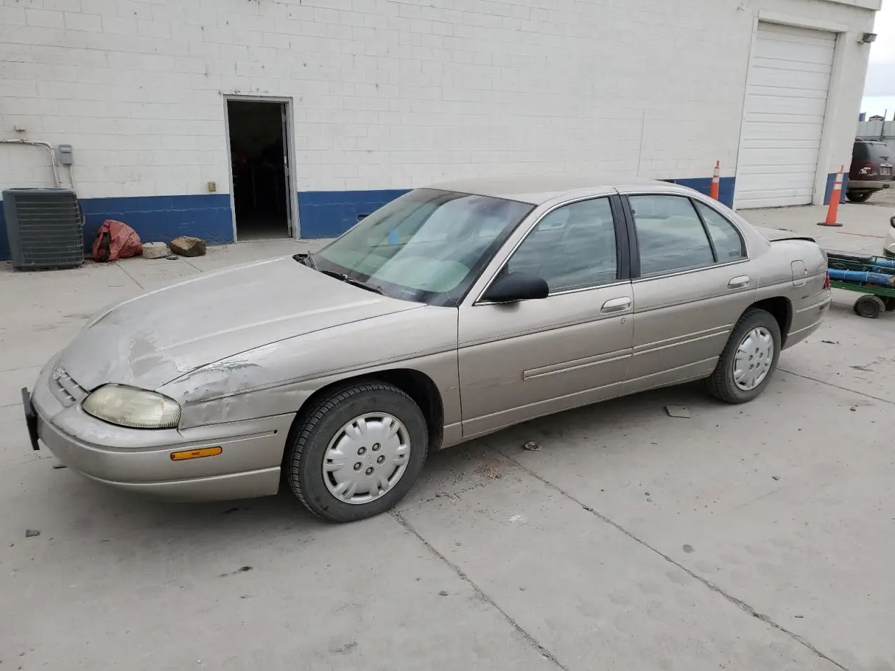 CHEVROLET LUMINA 1999. Lot# 67639735. VIN 2G1WL52M8X9201930. Photo 1