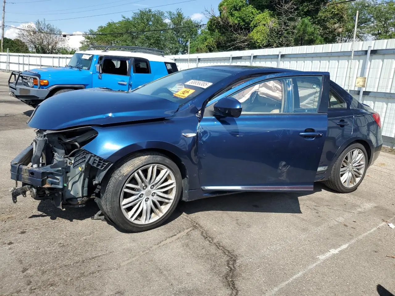 SUZUKI KIZASHI 2012. Lot# 68656385. VIN JS2RF9A88C6100353. Photo 1
