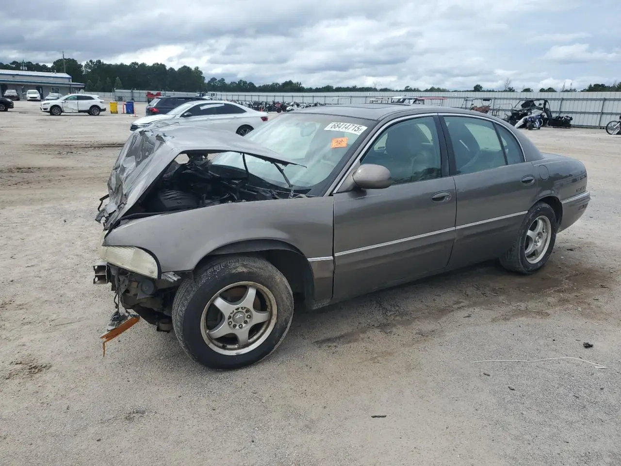 BUICK PARK AVE 2000. Lot# 68414715. VIN 1G4CW52K9Y4181932. Photo 1