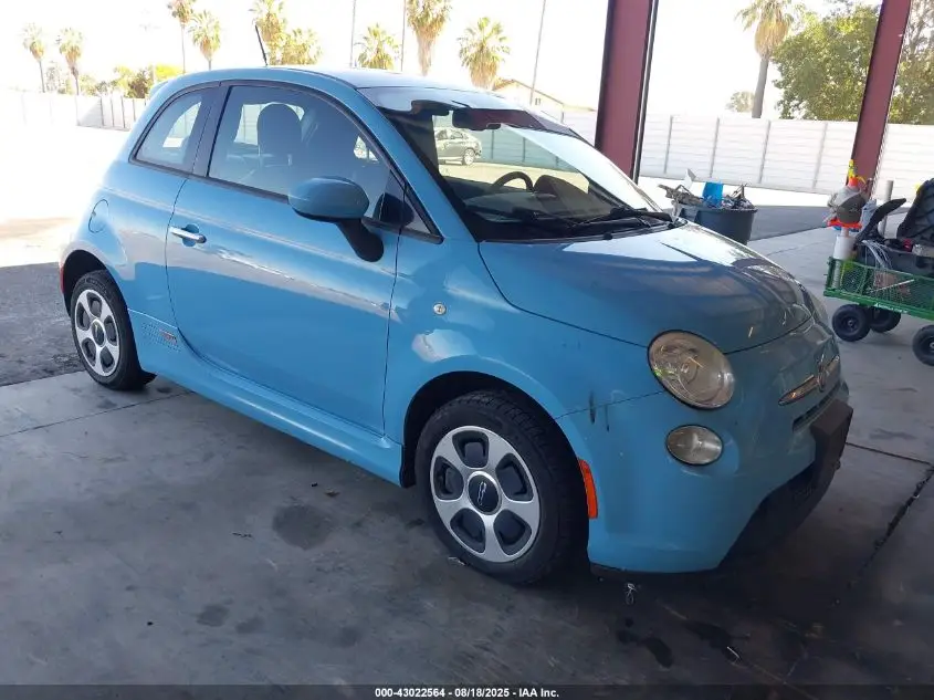FIAT 500 2015. Lot# 43022564. VIN 3C3CFFGE3FT695414. Photo 1