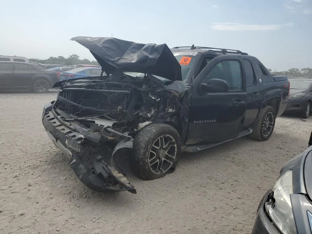 CHEVROLET AVALANCHE 2013. Lot# 68945275. VIN 3GNTKFE74DG132896. Photo 1