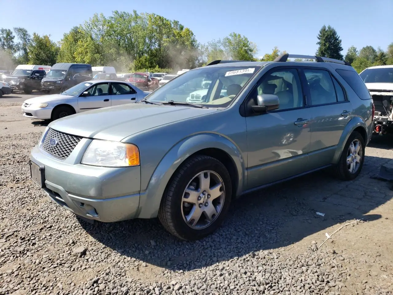 FORD FREESTYLE 2005. Lot# 69681395. VIN 1FMDK06135GA50400. Photo 1