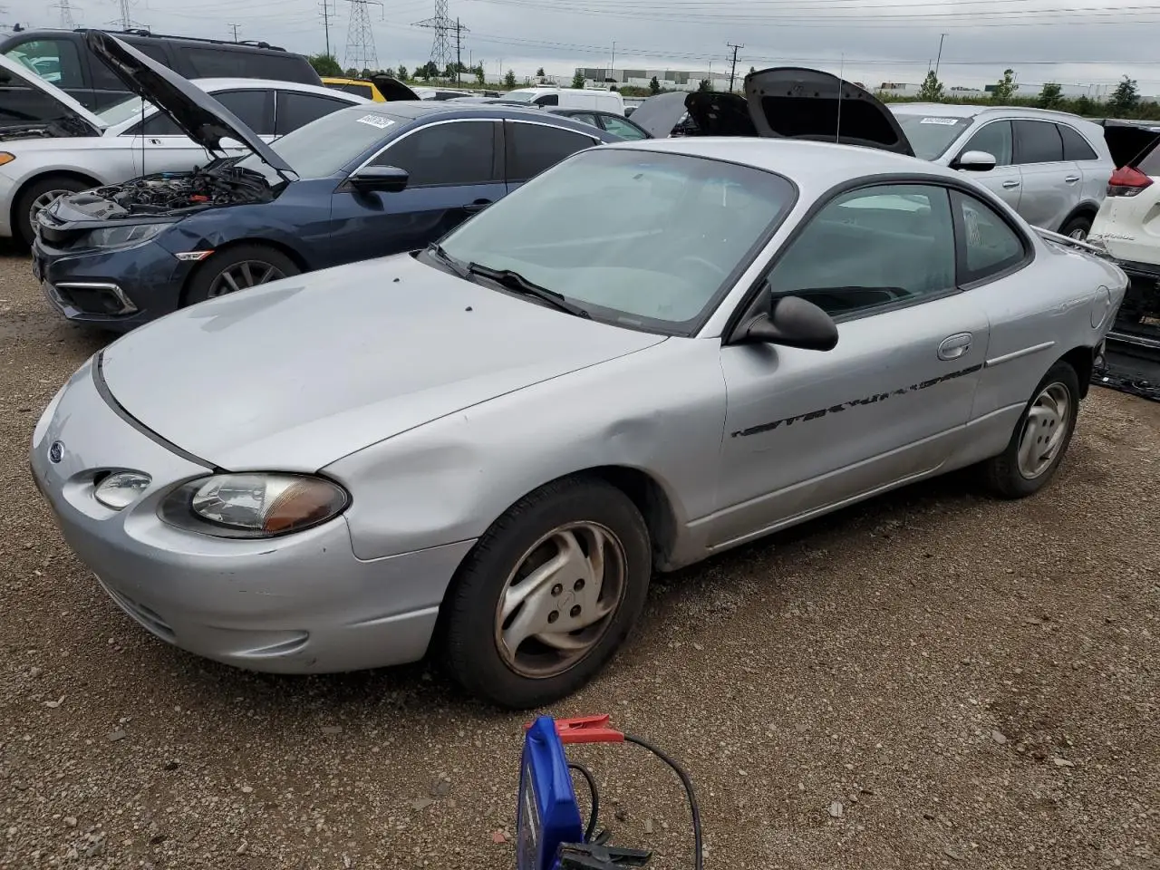 FORD ESCORT 2001. Lot# 69448105. VIN 3FAFP113X1R225831. Photo 1