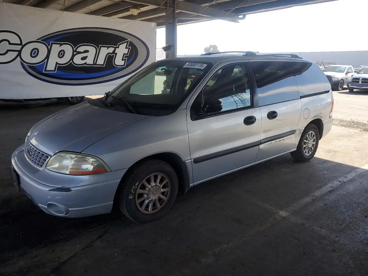 FORD WINDSTAR 2002. Lot# 69800115. VIN 2FMZA51432BA56255. Photo 1