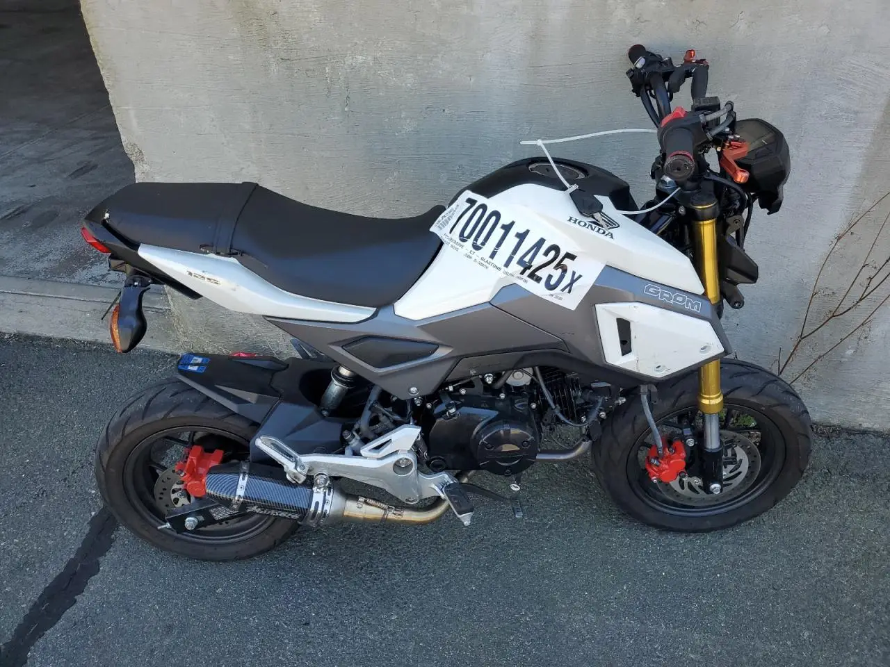 HONDA GROM 2017. Lot# 70011425. VIN MLHJC6115H5207260. Photo 1