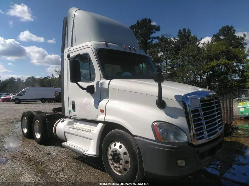 FREIGHTLINER CASCADIA 125 2012. Lot# 42993664. VIN 1FUJGEBG6CLBV6369. Photo 1