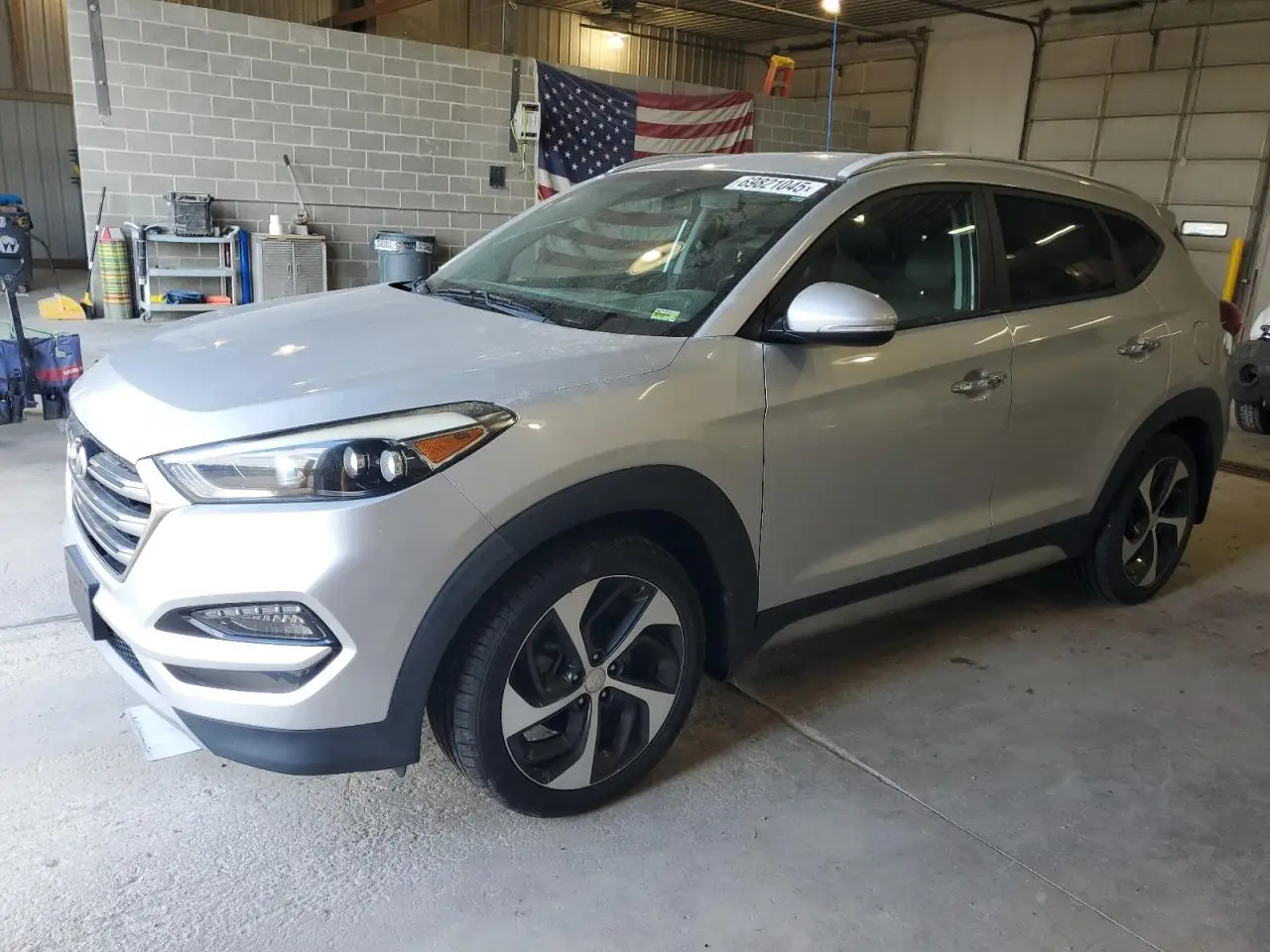 HYUNDAI TUCSON 2018. Lot# 69821045. VIN KM8J33A25JU747080. Photo 1